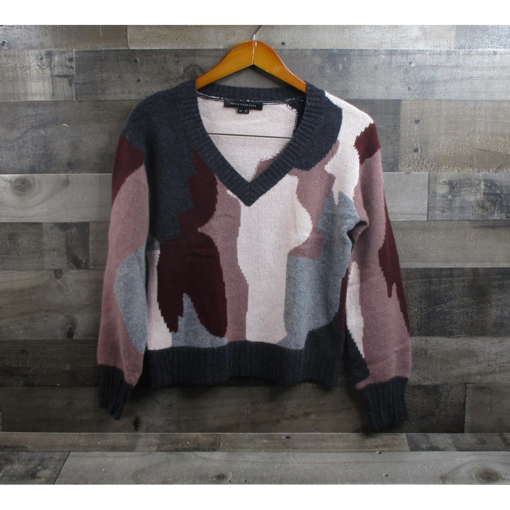 Skull Cashmere Sweater Womens XS Gray Pink V Neck Intarsia Skull 100% Cashmere